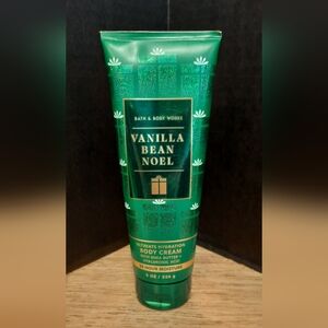 "VANILLA BEAN NOEL"  BATH AND BODY WORKS